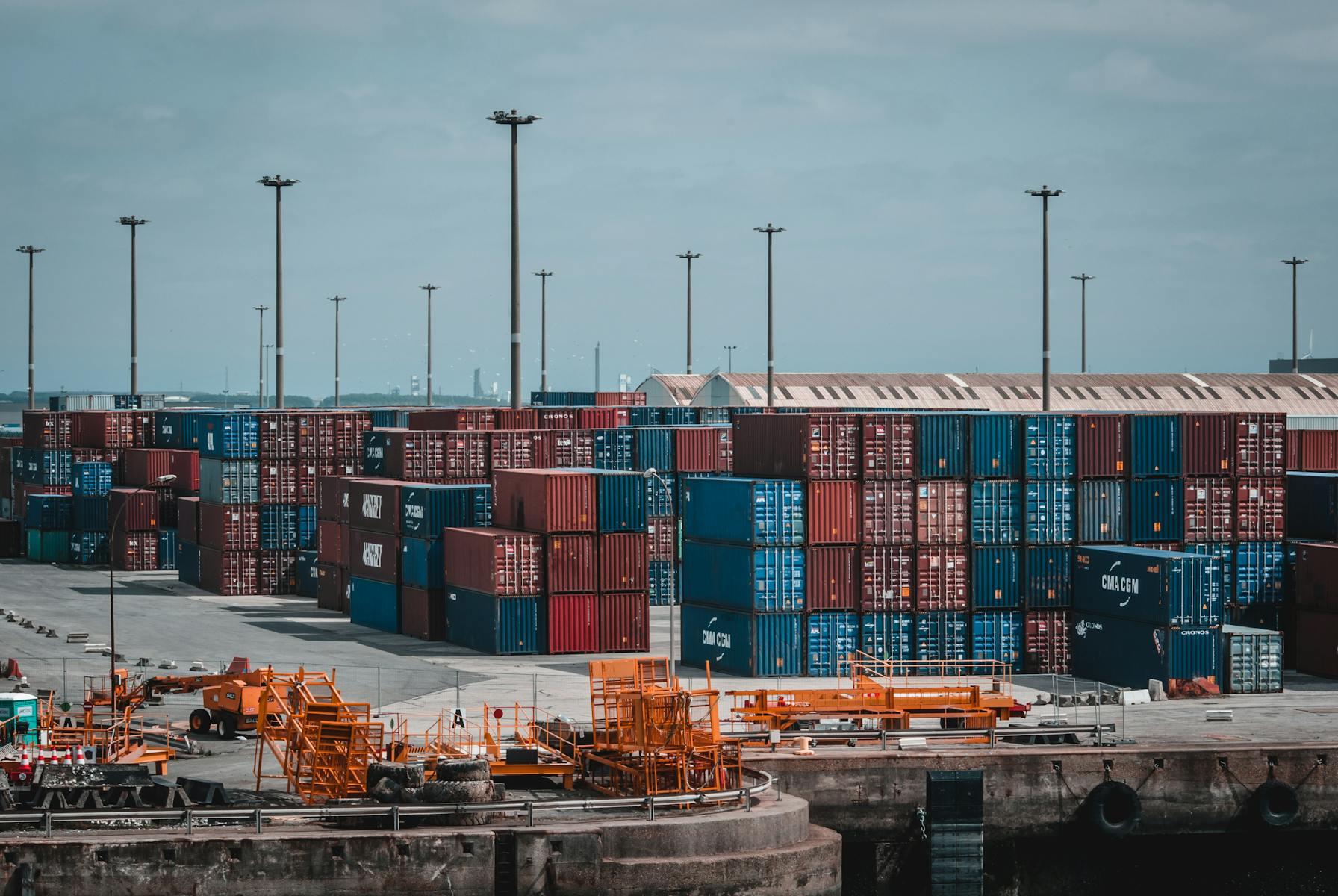 Operación portuaria y contenedores